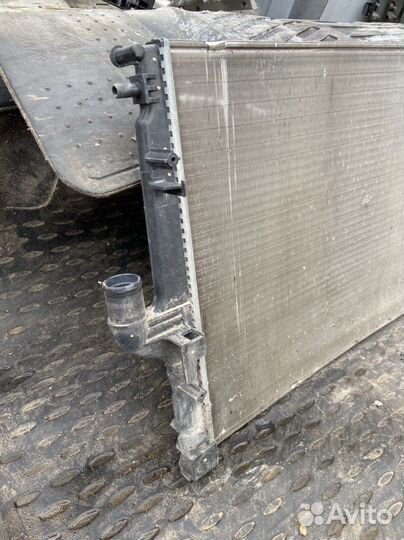 Радиатор охлаждения Renault Logan Largus