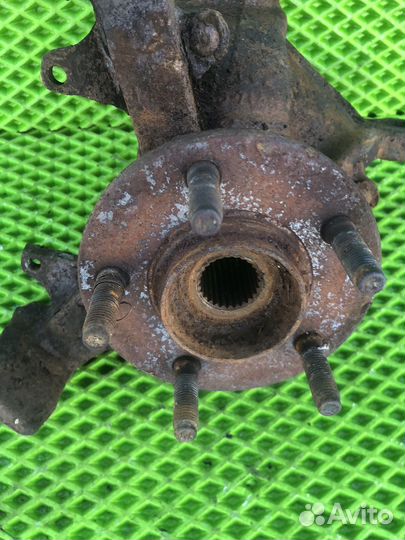 Кулак поворотный передний левый Ford Taurus 2 1993