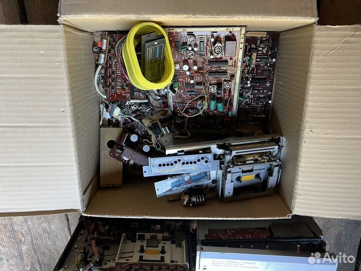 Почти два магнитофона Нота 225 в разборе