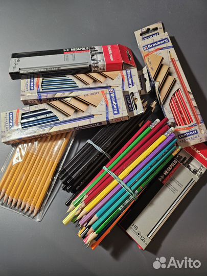 Канцелярия карандаши ручки