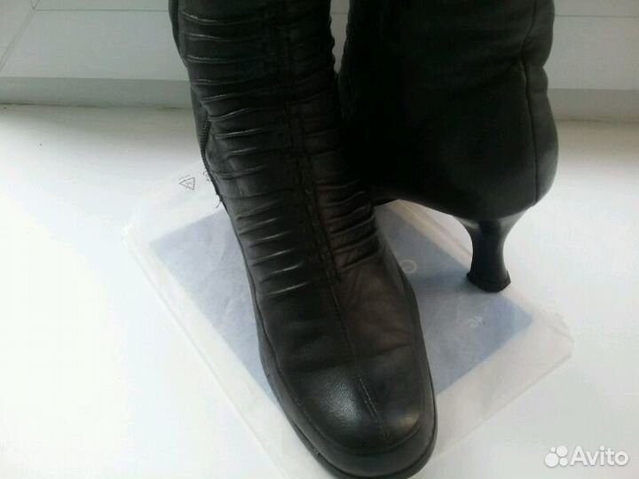 Кожаные сапоги на меху