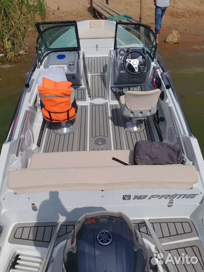 Катер Бизнес класса Аренда Прокат без Посредников