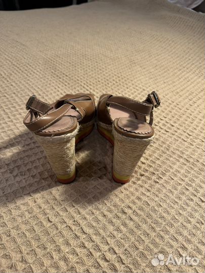 Босоножки женские