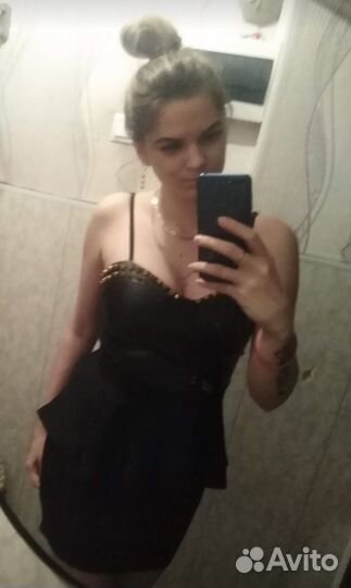 Платье с шипами