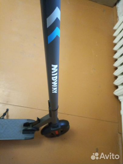 Электросамокат midway 0810 серый (240 W, до 25 км)