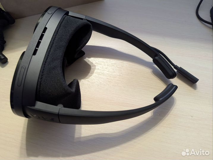Очки виртуальной реальности HTC Vive Flow