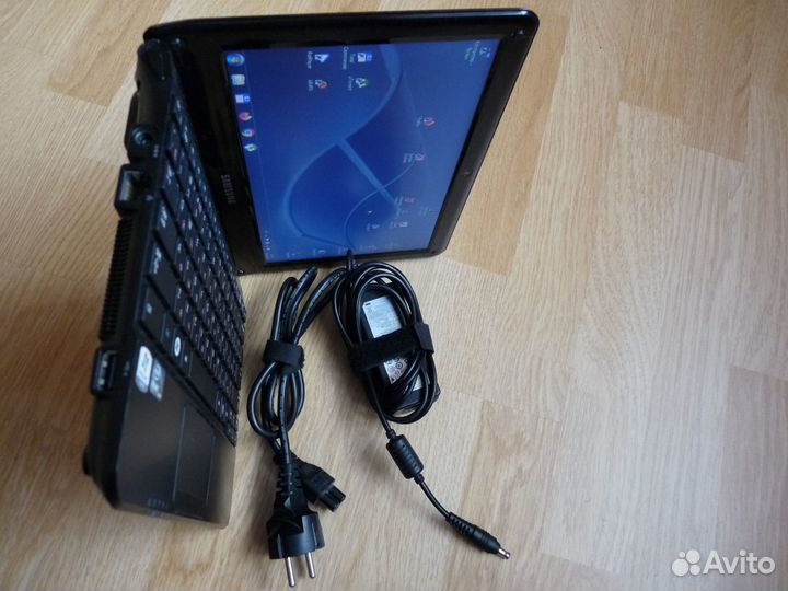 Ноутбук Samsung NC110 +зарядное устройство+чехол