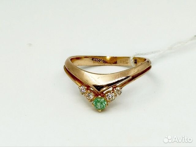 Золотое кольцо с камнем 17р