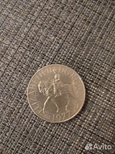 Монета Елизавета 2 - 1977г