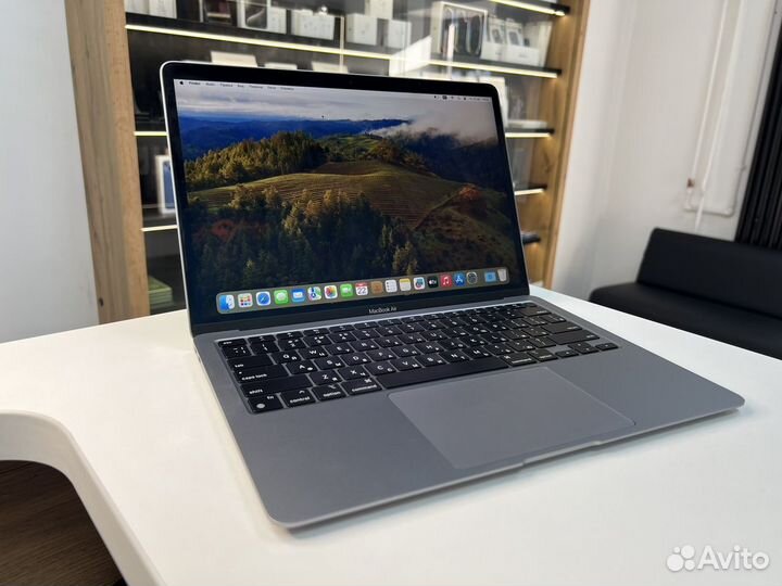 MacBook Air M1 8/256gb Space Gray(104 цикла)