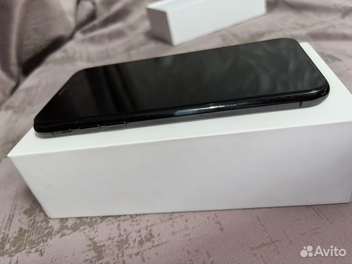 iPhone Xs, 64 ГБ
