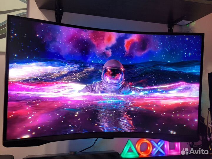 Игровой монитор Samsung Neo G7 1