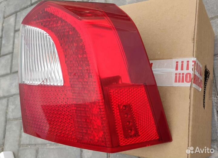 Фонарь задний правый Volvo XC70 V70