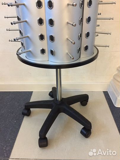 Стойка для очков