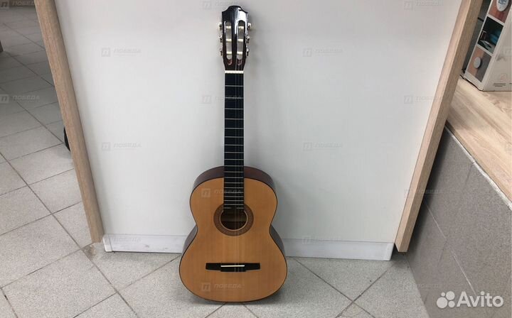 Мт4) Гитара классическая hohner