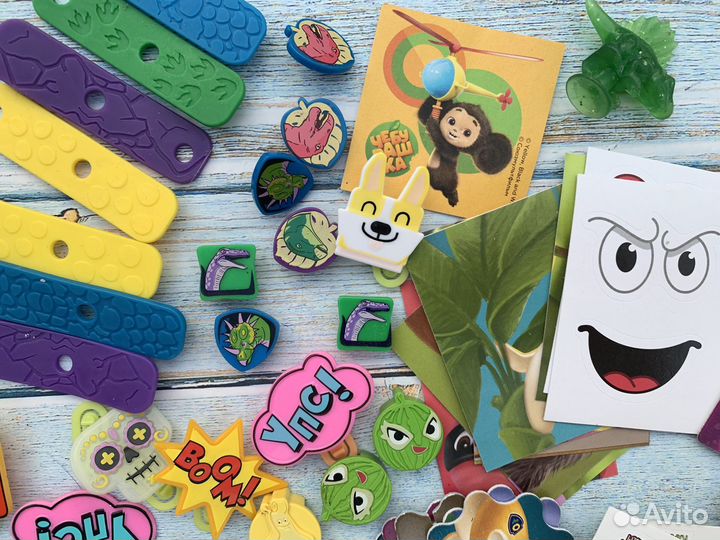 Стратегический запас скрепышей, наклеек и прочих