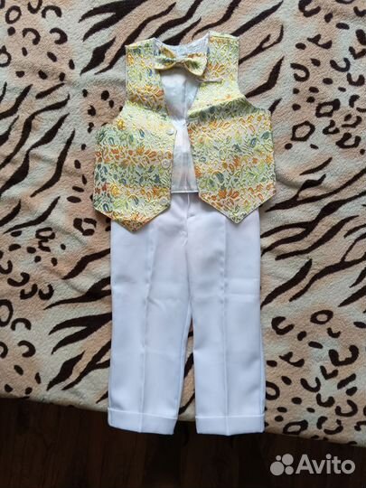 Костюм праздничный