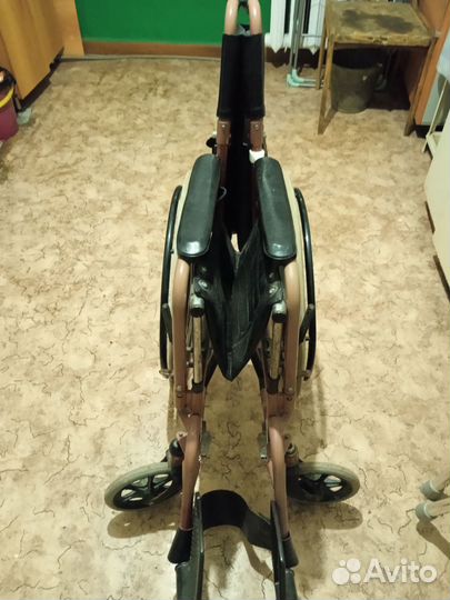 Коляска 500 р, ходунки новые абсолютно 1000