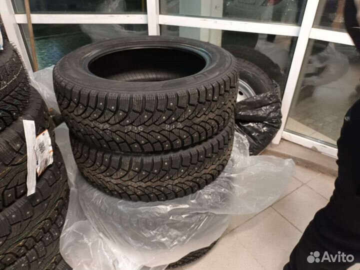 Formula Ice 215/60 R17 100T