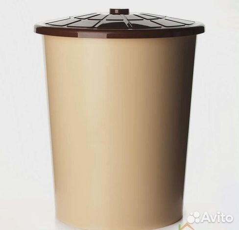 Бак пластиковый с крышкой 100л