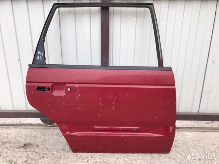 Дверь задняя правая Volkswagen Passat B3 315 1993