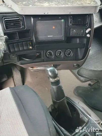 В разборке грузовик Renault, Magnum II 1996-2001