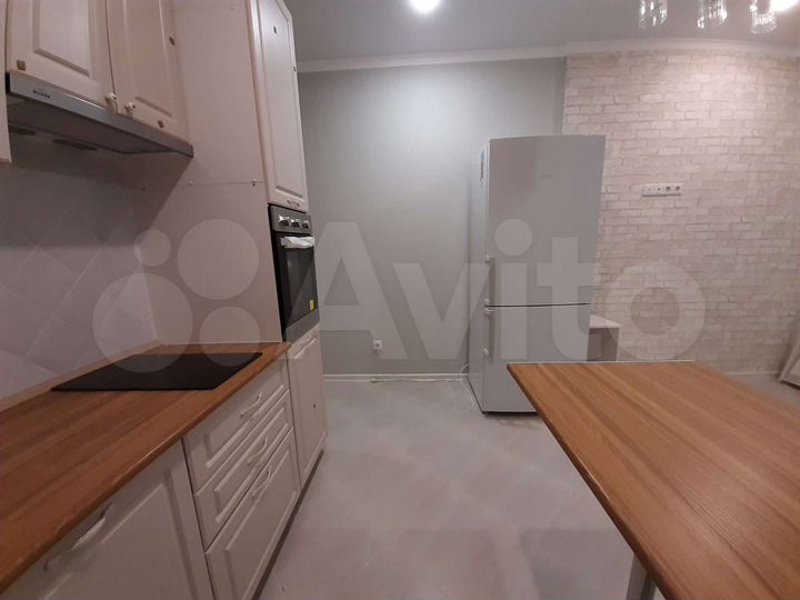 3-к. квартира, 91 м², 9/17 эт.