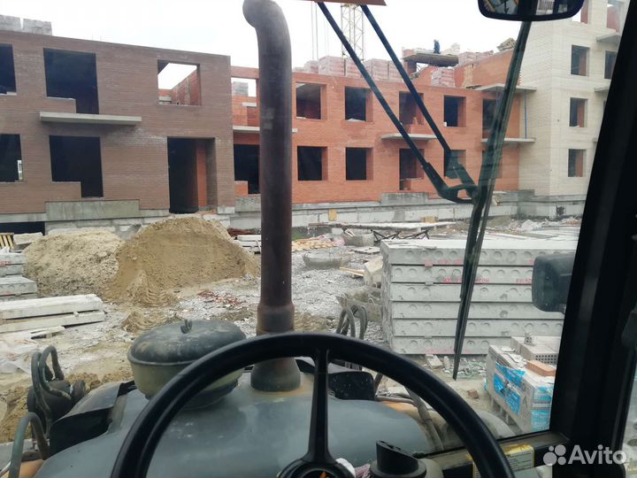 Машинист экскаватора Case, New Holland, JSB