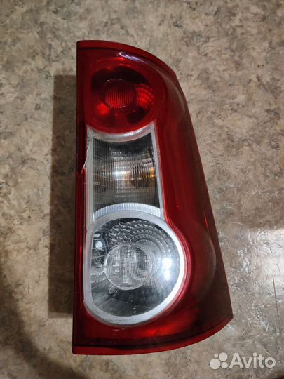 Задний правый фонарь LADA largus