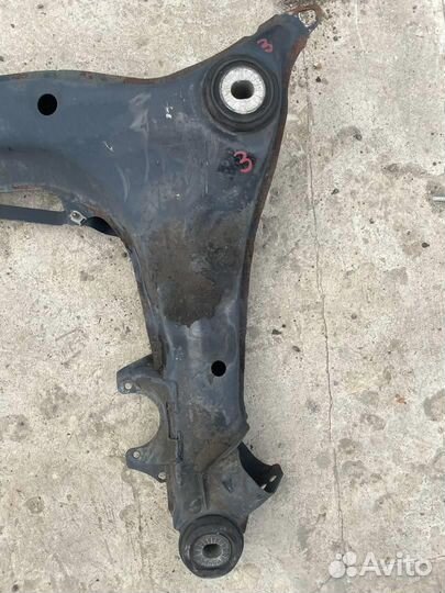 Подрамник передний 4B0399313CT