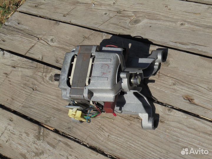 Электродвигатель от стиральной машины