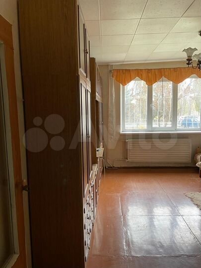 2-к. квартира, 50 м², 1/9 эт.