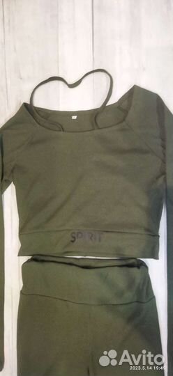 Костюм для фитнеса новый 42-44