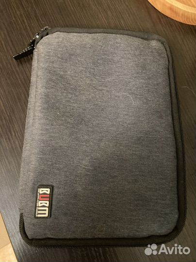 Органайзер для проводов и карт памяти