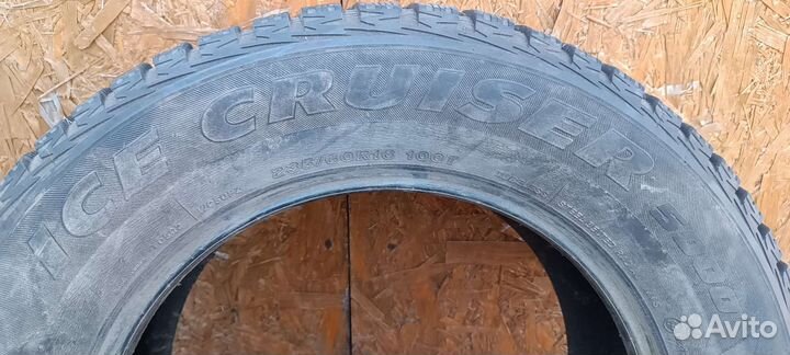 Bridgestone Ice Cruiser 5000 235/60 R16