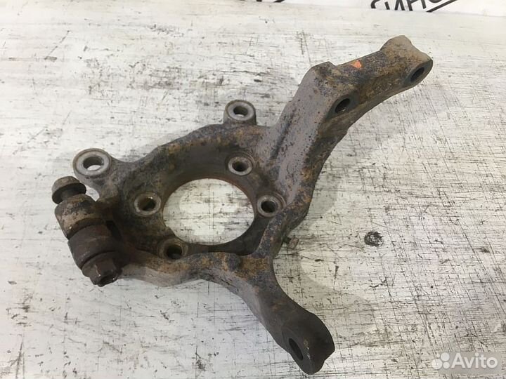 Кулак поворотный правый Ниссан Кашкай j10