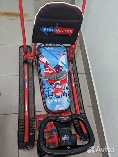 Снегокат с ручкой и колесами 