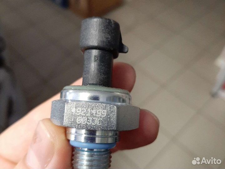 Датчик д/топлива Cummins ISX 4921499 / 3408377