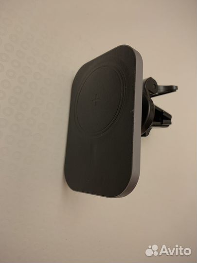 Магнитный держатель в автомобиль