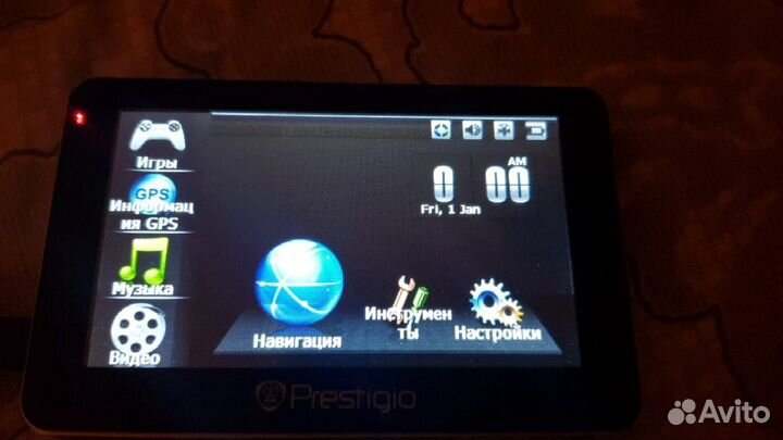 Навигатор Prestigio с держателем