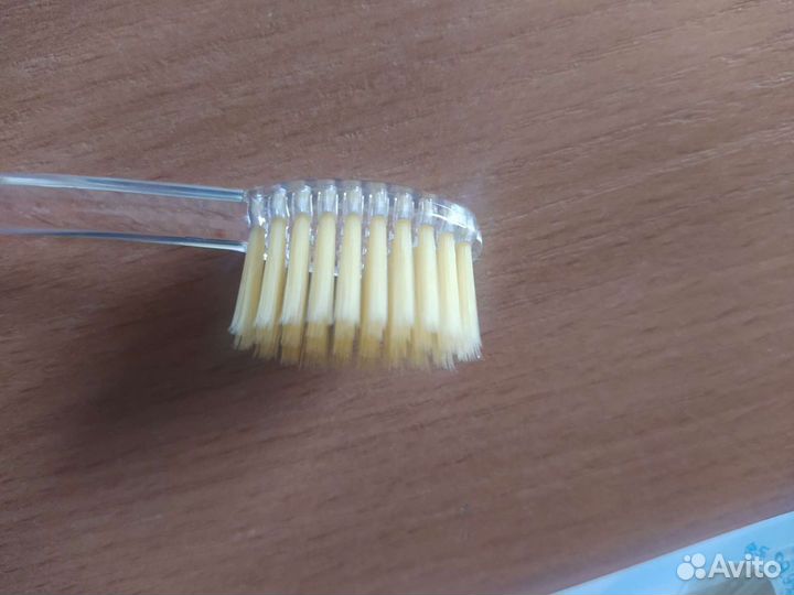 Зубная щётка