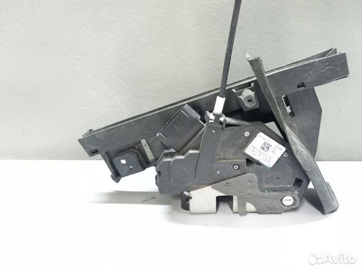 Замок двери задний правый Ford Focus 3 хэтчбек