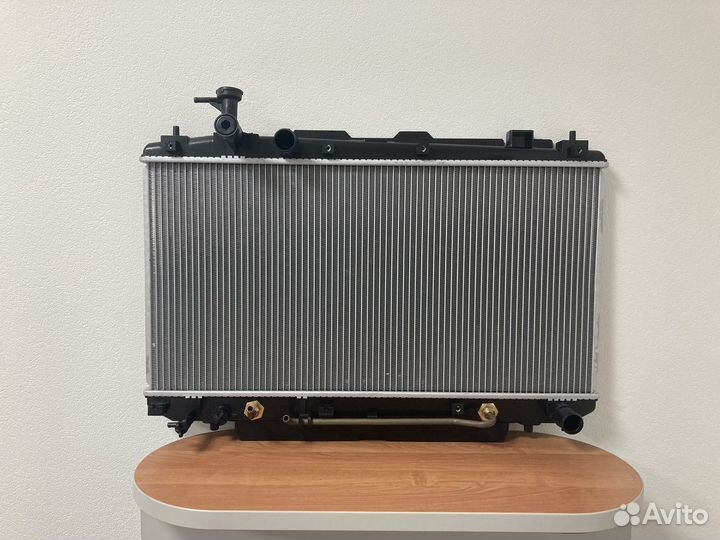 Радиатор охлаждения Тойота Рав4 1ZZ 1.8 00-05