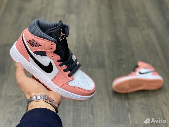 Кроссовки Air Jordan 1 Pink Quartz (36-40)