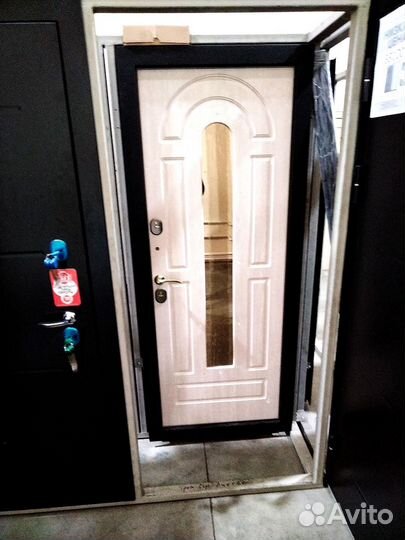 Дверь Входная