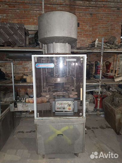 Укупорочный автомат корковой пробкой лпм4