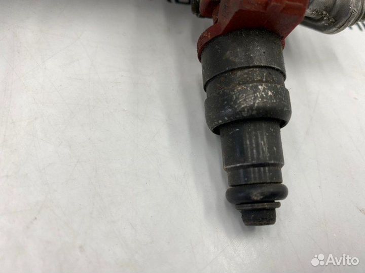 Форсунка топливная Mercedes-Benz C230 W202 111.974