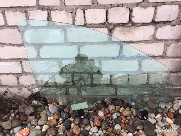 Cтекло передней правой двери на мерседес W222