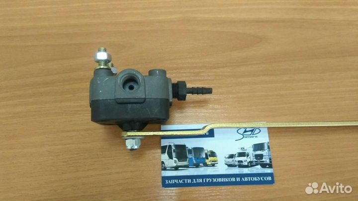 Кран уровня пола Hyundai Universe