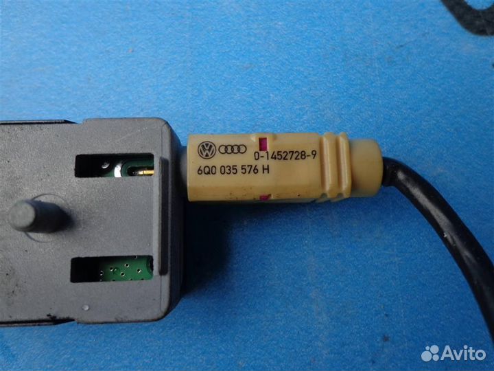 Блок электронный VW Passat B6